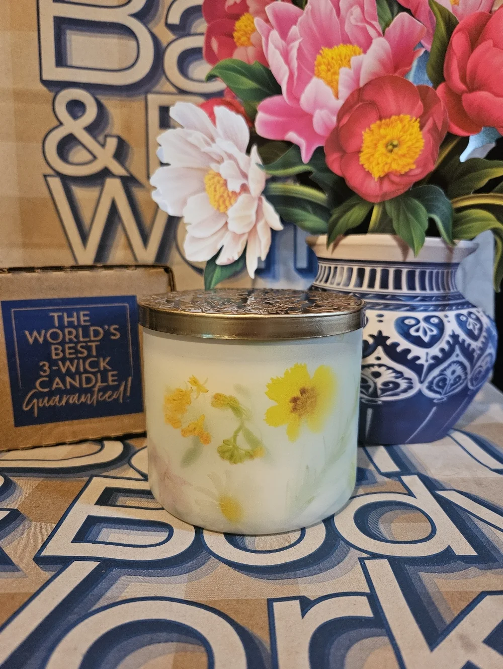 NWT Bath & Body Works Flowerchild 3-Wick Candle - Yellow, Pink, White - Picture 2 of 7